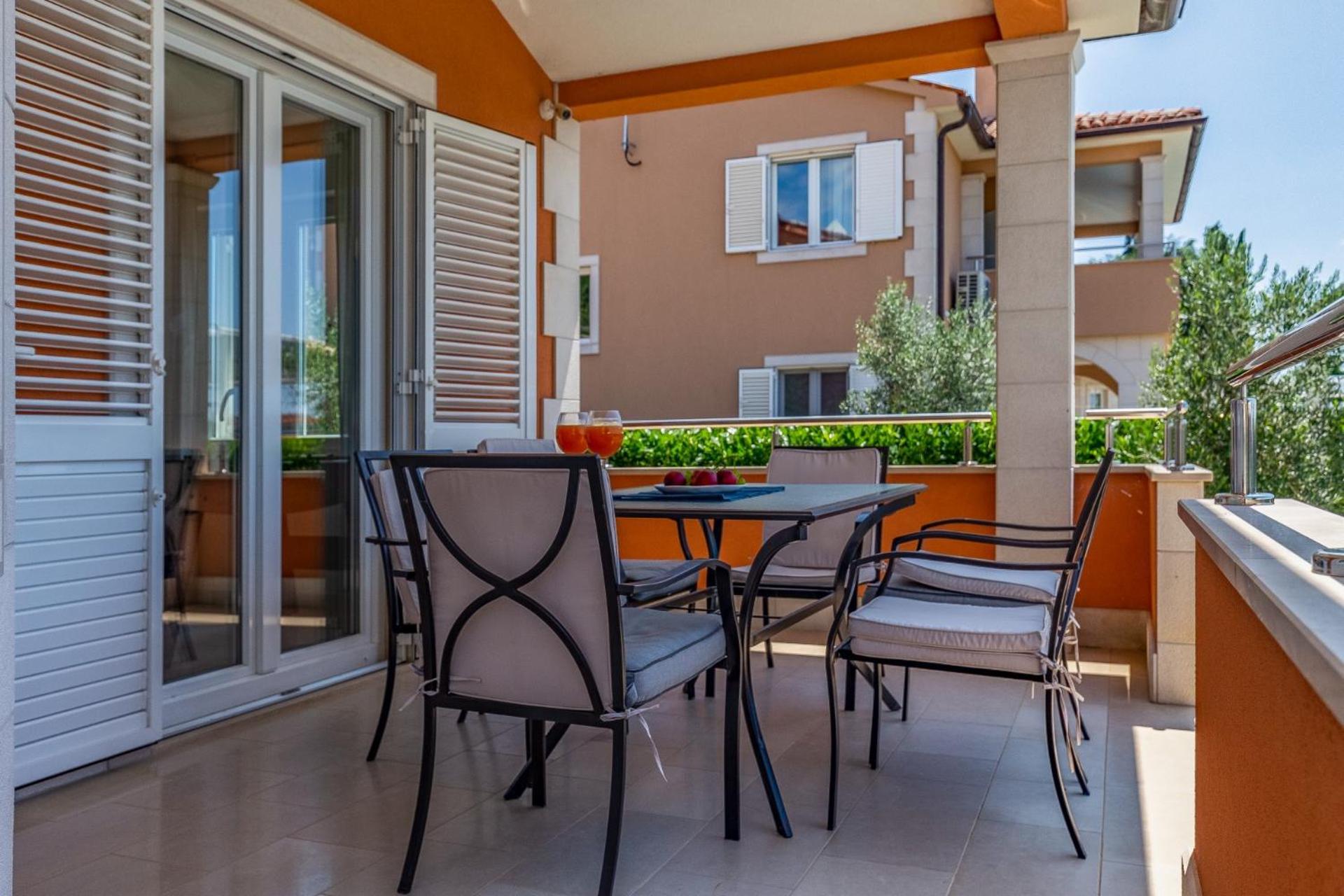 Villas Lotus With Pool And Jacuzzi Пула Экстерьер фото